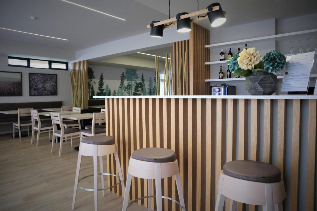 פארדס Meu Hotel Porto Gandra מראה חיצוני תמונה